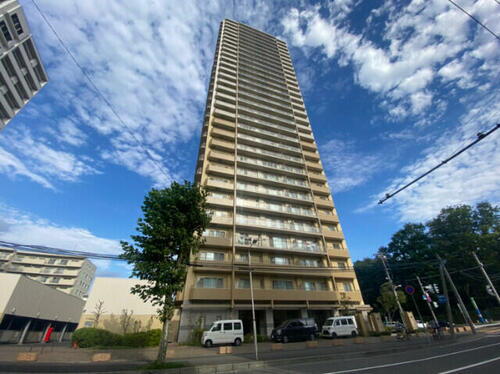 北海道札幌市中央区北三条西１６丁目 31階建 築18年2ヶ月