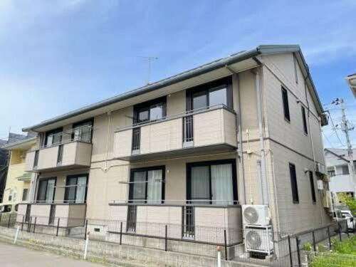 ヴィラージュ 2階建