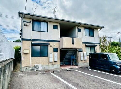 プレミール８２７ 2階建