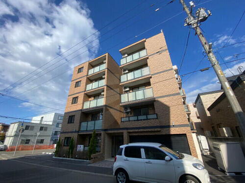 北海道札幌市豊平区平岸三条１２丁目 5階建 築1年3ヶ月