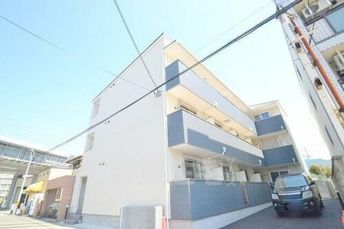 大阪府大阪市東淀川区小松５丁目 3階建