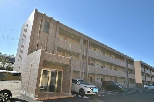 山梨県甲府市和戸町 3階建 築17年10ヶ月