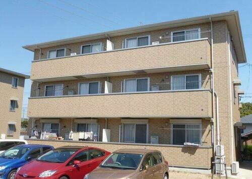 三重県四日市市大字東阿倉川 賃貸アパート