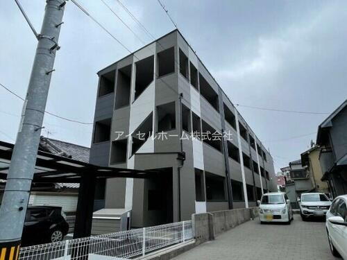 広島県呉市広中新開２丁目 築1年未満 3階建