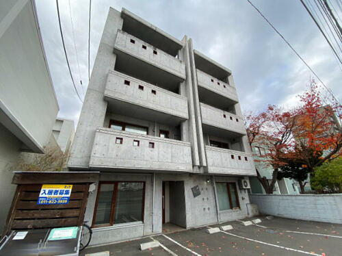北海道札幌市中央区南十六条西１３丁目 4階建 築15年10ヶ月