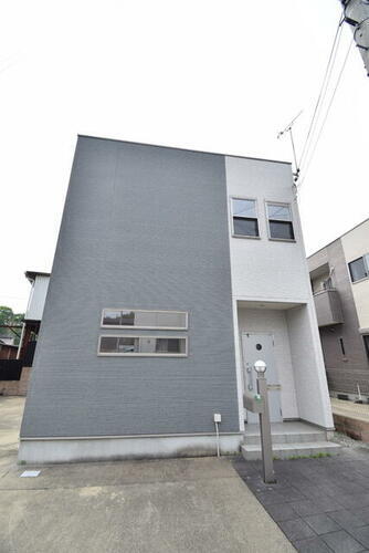 兵庫県姫路市兼田 2階建 築11年4ヶ月