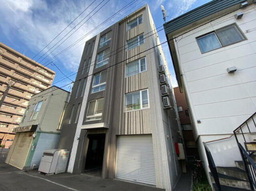 北海道札幌市中央区大通西１７丁目 5階建 築9年10ヶ月