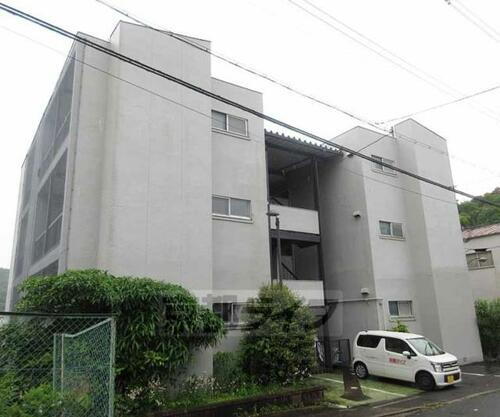 ロイヤルマンション 3階建