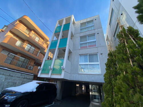 北海道札幌市中央区宮の森三条５丁目 4階建 築13年9ヶ月