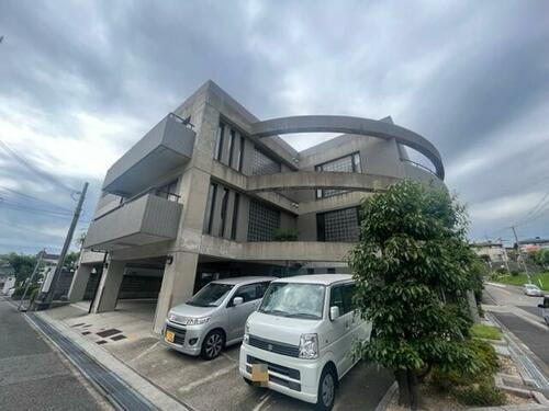 兵庫県神戸市垂水区本多聞１丁目 3階建 築32年7ヶ月