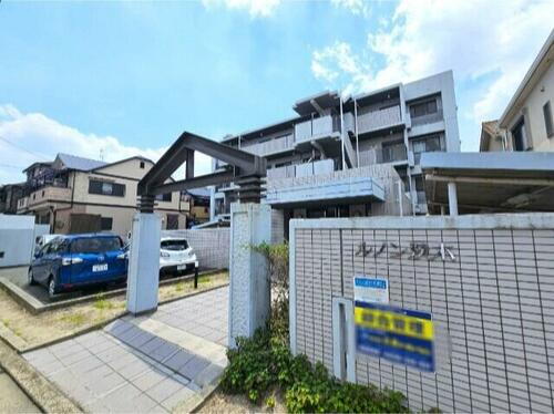 大阪府茨木市小柳町 4階建