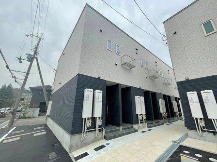 ピース北河原町Ａ棟 2階建