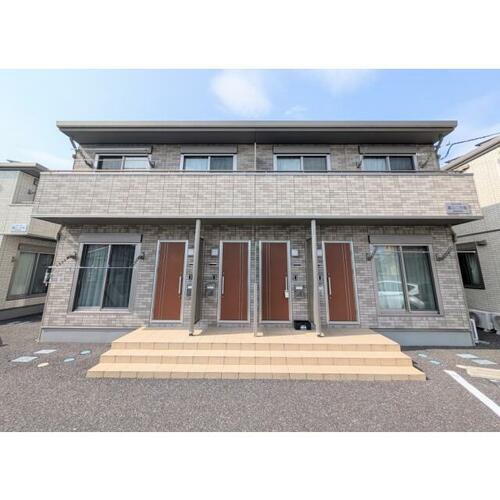 麓山二号館 2階建