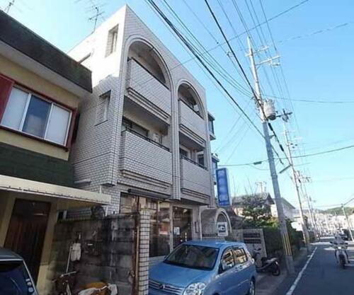メゾンベル桂 3階建