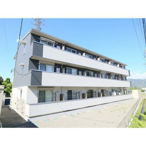 コンフォーティア駒ヶ根Ⅲ 3階建