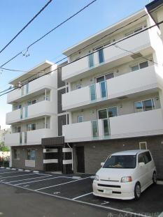 北海道札幌市中央区南八条西１６丁目 4階建 築13年10ヶ月