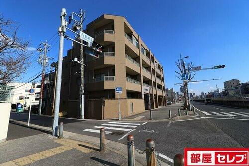 ＦＪ日進通 4階建