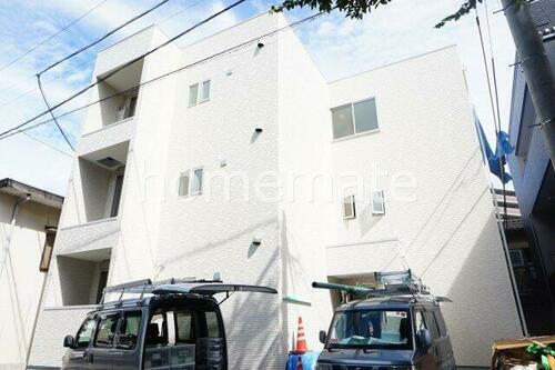 熊本県熊本市中央区岡田町 築5年4ヶ月 3階建