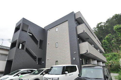 兵庫県神戸市須磨区妙法寺字界地 3階建