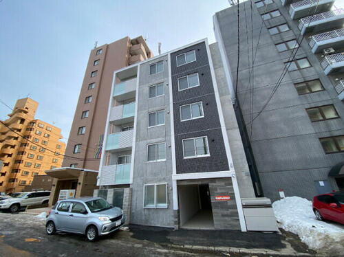 北海道札幌市中央区北五条西９丁目 5階建 築1年4ヶ月