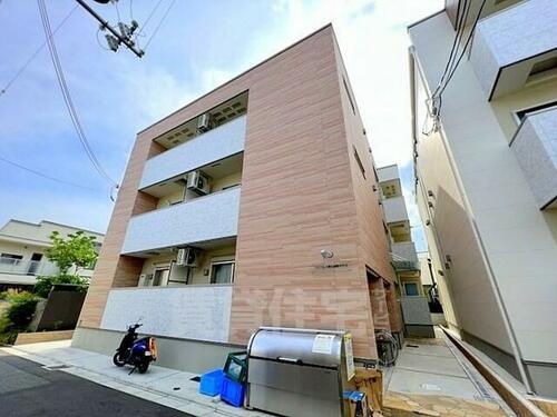 大阪府吹田市泉町３丁目 3階建 築3年
