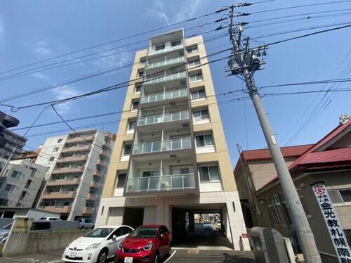 北海道札幌市中央区南十二条西８丁目 9階建 築17年