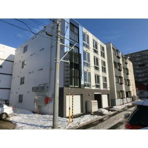 北海道札幌市中央区南四条西１３丁目 4階建 築8年7ヶ月