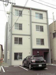 北海道札幌市中央区北八条西２６丁目 4階建 築18年4ヶ月