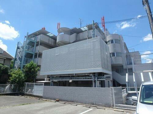 大阪府豊中市待兼山町 5階建