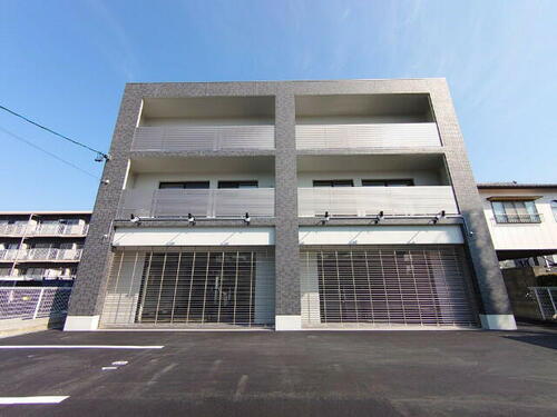 静岡県浜松市中央区曳馬６丁目 3階建 築2年3ヶ月