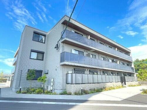 福岡県古賀市千鳥５丁目 3階建 築1年未満