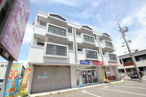 ラフォーレ中村