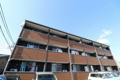 アルカンジュ高柳西町 3階建