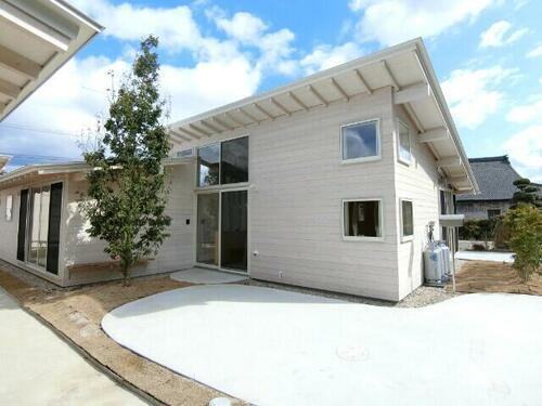 Ａｗａｚｕｋｕ　ｈｏｕｓｅ 2階建