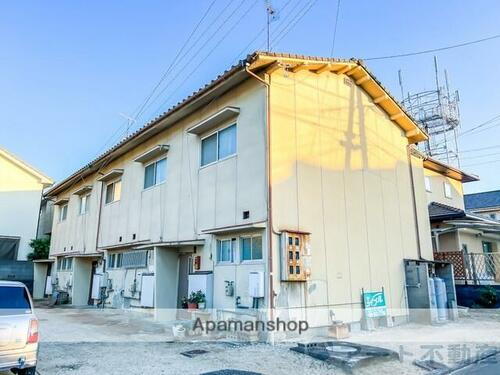 愛媛県松山市鷹子町 2階建