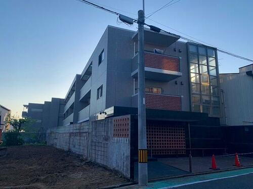 ジョイ桜本町 3階建