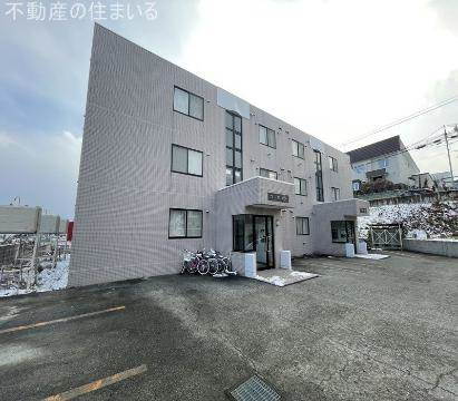 北海道札幌市南区川沿四条４丁目 3階建 築28年9ヶ月