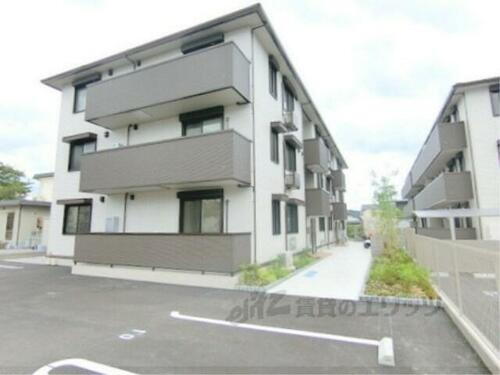 クレメント五個荘 3階建
