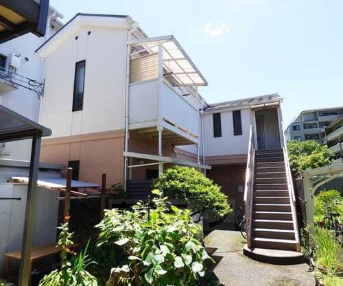 ラトゥールＹ・Ｇ 2階建