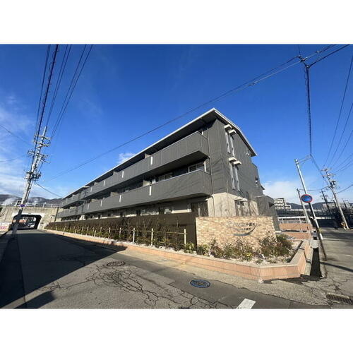 長野県長野市中御所３丁目 3階建