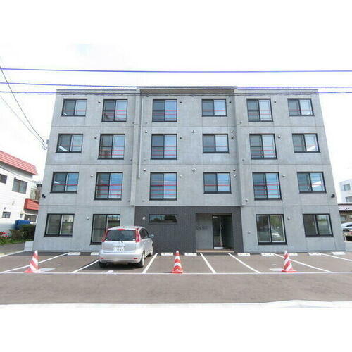 北海道札幌市厚別区厚別中央五条４丁目 4階建 築3年2ヶ月