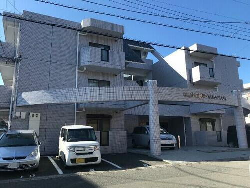 グランドール山口 3階建