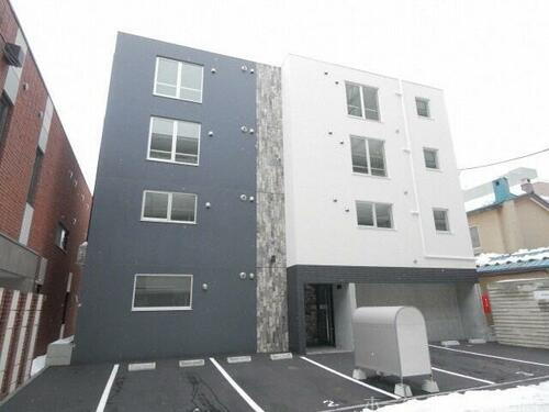 北海道札幌市中央区南八条西１６丁目 4階建 築4年5ヶ月