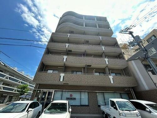 パレ辻本 7階建