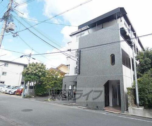 ロイヤルハイツ万里小路 4階建