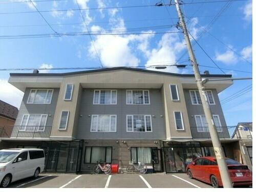 北海道札幌市手稲区新発寒五条４丁目 3階建 築30年8ヶ月