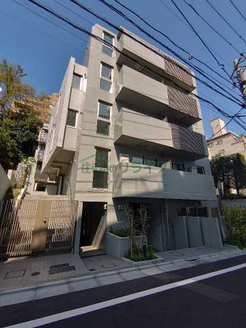 東京都目黒区三田２丁目 地上4階地下1階建 築1年6ヶ月
