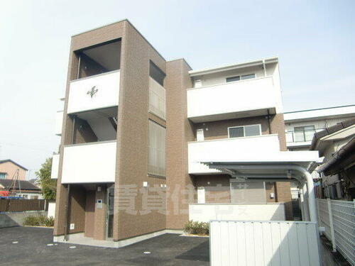 大阪府豊中市浜１丁目 3階建
