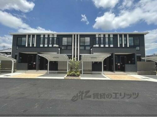 大阪府枚方市長尾元町４丁目 2階建