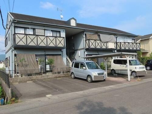 ファミール幸 2階建